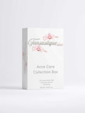 Witte verpakking Acne Care Collection Box met roze orchidee, huidverzorging voor acne.