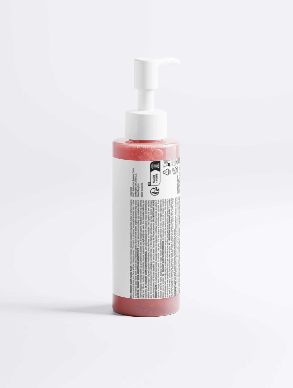 Luxe huidverzorging pompflacon met roze gel, witte etiketten en pomp, minimalistische achtergrond.