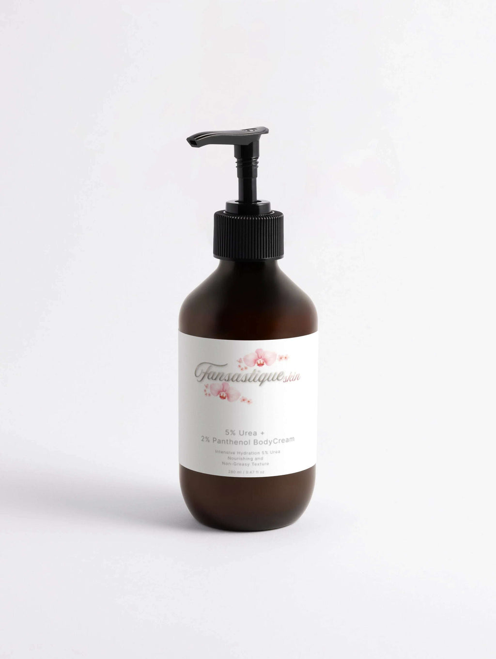 Bruine pompflacon met label '5% Urea + 2% Panthenol BodyCream' voor luxe huidverzorging.